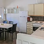 Апартаменты 2 Bedroom Lovely In *
