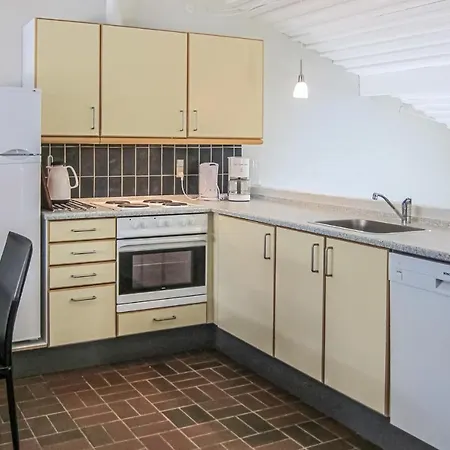 Διαμέρισμα 2 Bedroom Lovely In