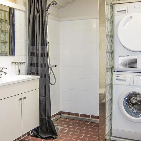 2 Bedroom Lovely In * Allinge-Sandvig